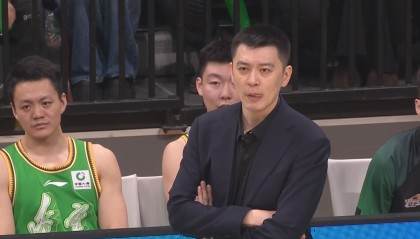 华体会官方网-辽宁队官宣：杨鸣返回沈阳，身体不适辞职 助教代理主教练之职